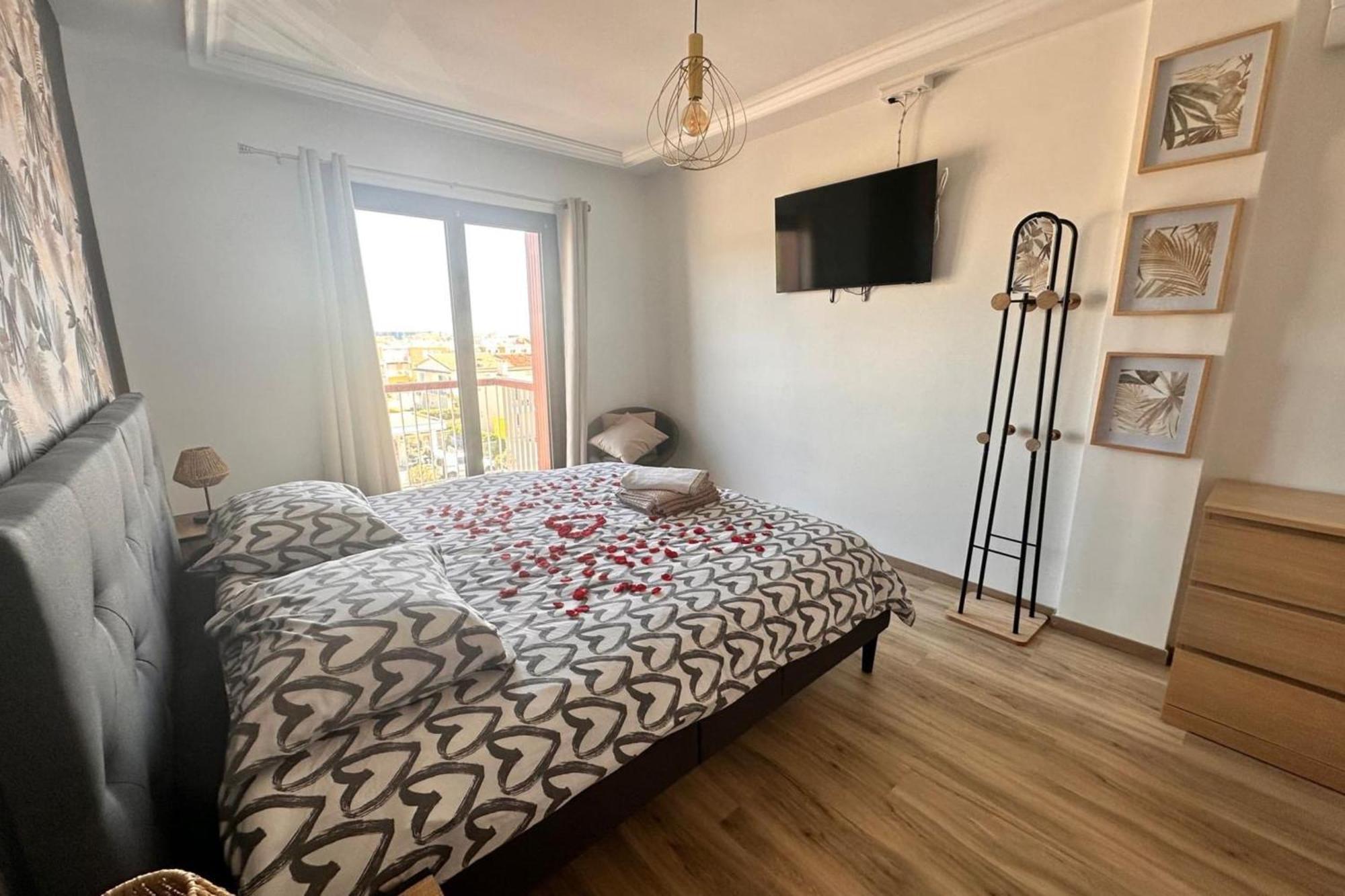 Le Mistral Appartement Standing Avec Vue Mer Exceptionnelle En 1Ere Ligne เลอ โกร-ดู-รัว ภายนอก รูปภาพ