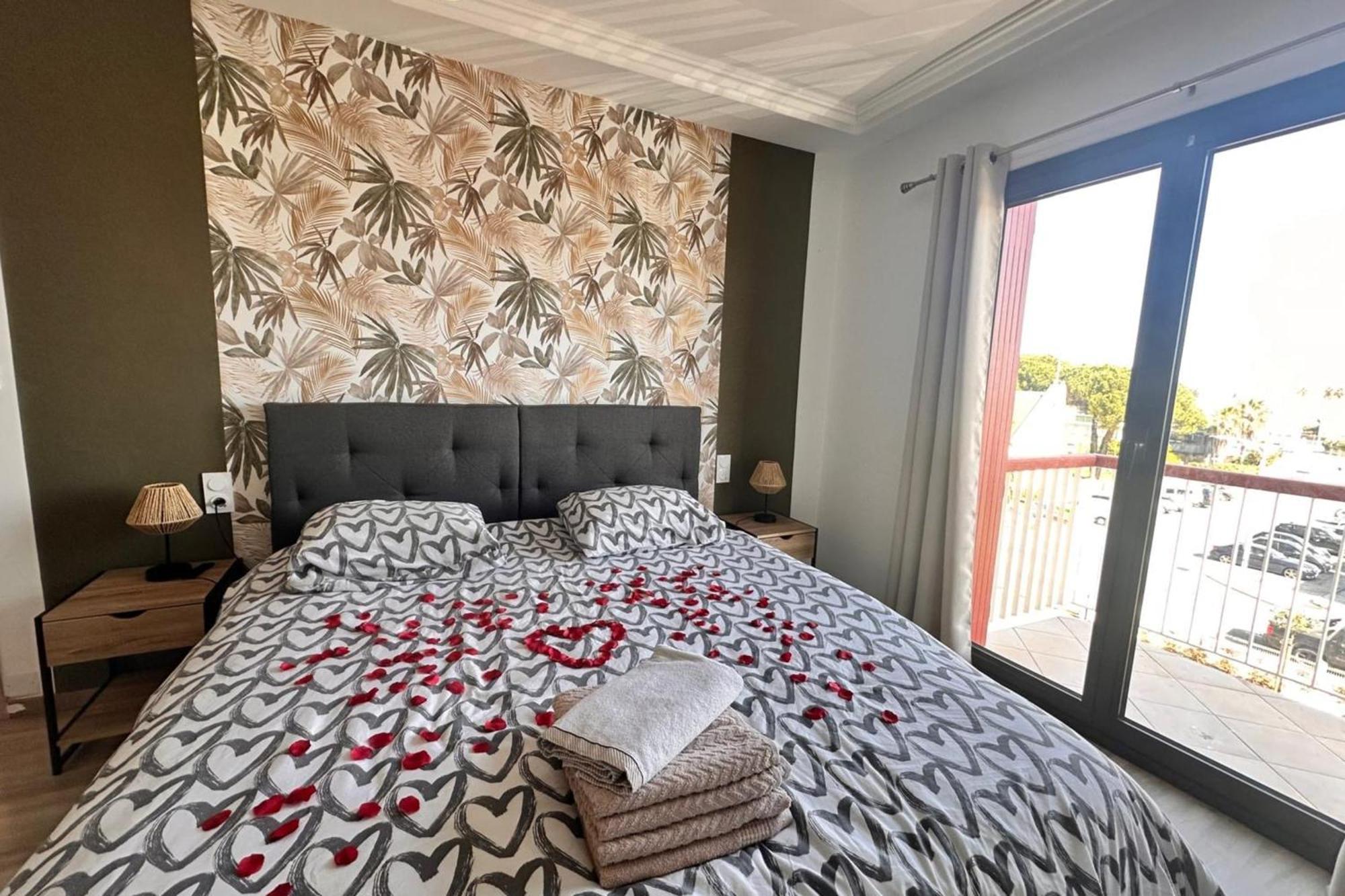 Le Mistral Appartement Standing Avec Vue Mer Exceptionnelle En 1Ere Ligne เลอ โกร-ดู-รัว ภายนอก รูปภาพ